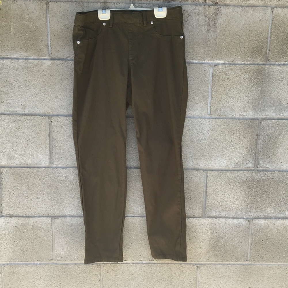 Dark green women’s pants by Simply Emma